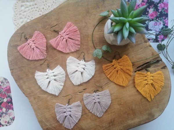 Boucles d'oreilles feuilles pendantes macramé bohème apprêts bronze