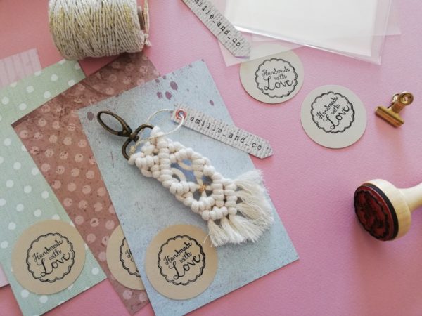 Porte clé/bijoux de sac Macramé corde coton beige mousqueton bronze