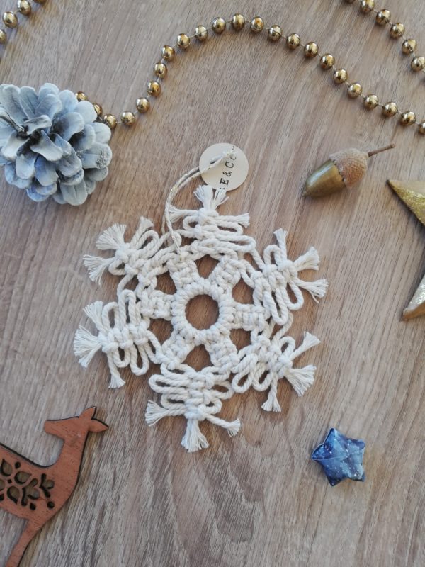 Pampille Noël - Flocon macramé beige - Ornement sapin